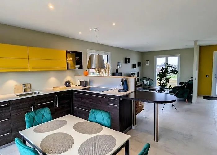 Fenetre Sur Champs * Chardogne